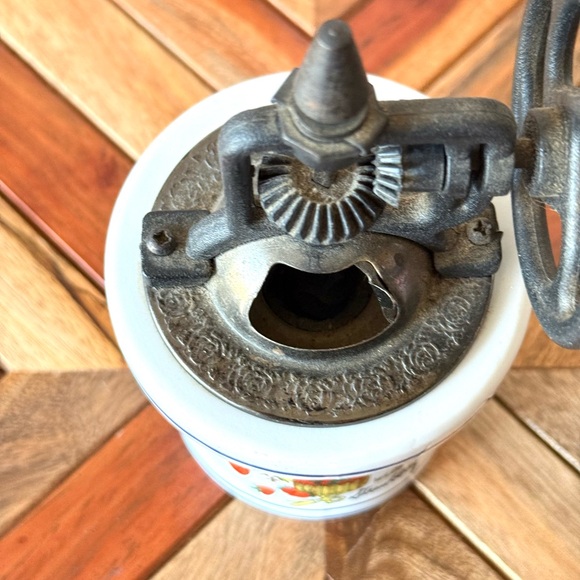 Vintage 7” Ceramic Coffee Grinder Peppermill with Floral Design - Picture 5 of 7